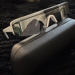 Authentic! Balenciaga Monochrome Shield Sunglasses